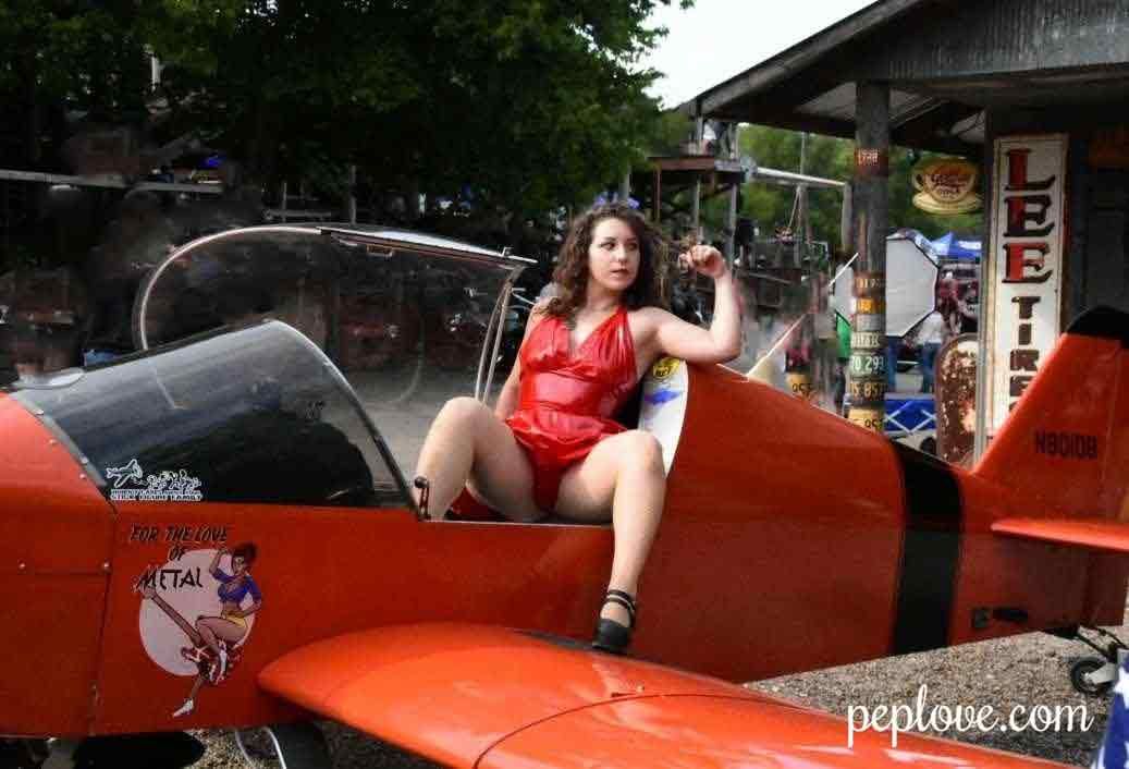 Daisy Latex Airplane 2